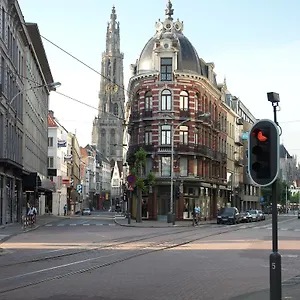 National Aparthotel